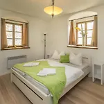 Jaegerhaus Auf Schloss Neuenburg * فرايبورغ