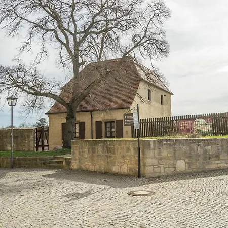 Jaegerhaus Auf Schloss Neuenburg