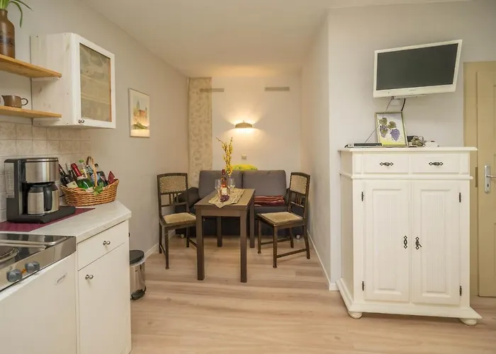 Jaegerhaus Auf Schloss Neuenburg Appartement