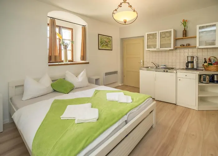 Appartement Jaegerhaus Auf Schloss Neuenburg Freyburg