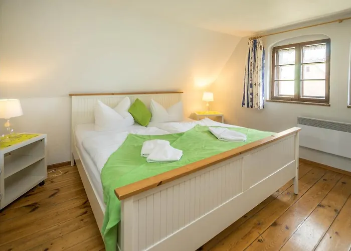 Appartement Jaegerhaus Auf Schloss Neuenburg Freyburg