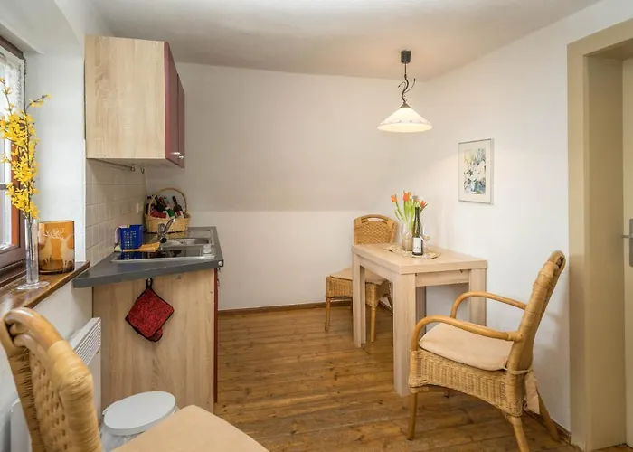 Appartement Jaegerhaus Auf Schloss Neuenburg