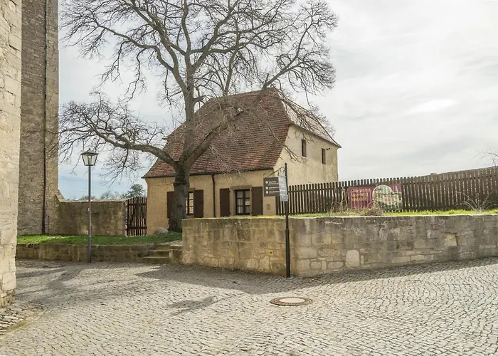 Jaegerhaus Auf Schloss Neuenburg