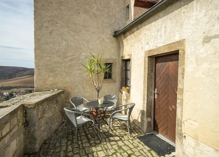 Jaegerhaus Auf Schloss Neuenburg Appartement Freyburg