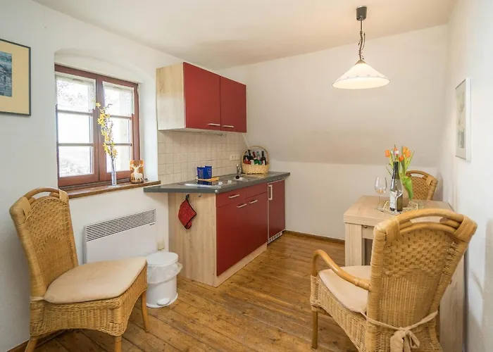 Jaegerhaus Auf Schloss Neuenburg